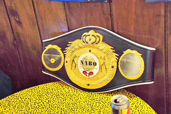 Wazenie andrzeja fonfary przed walka z anthonym russellem kat 48