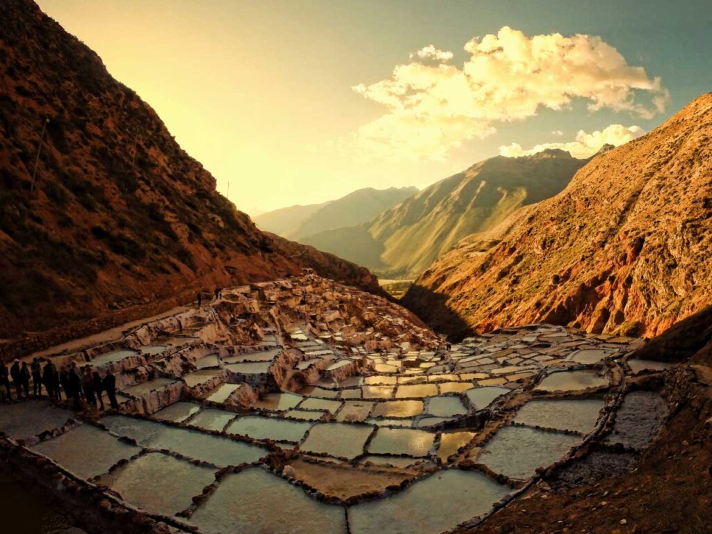 Wernisaz i spotkanie z peruwianskim swiatem magii i kolorow kat 55