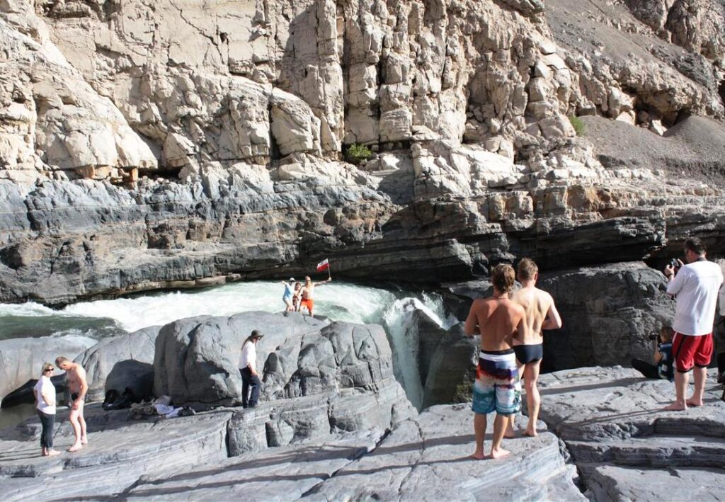 Wota w najglebszym kanionie ziemi w holdzie janowi pawlowi ii i polsce kat 15