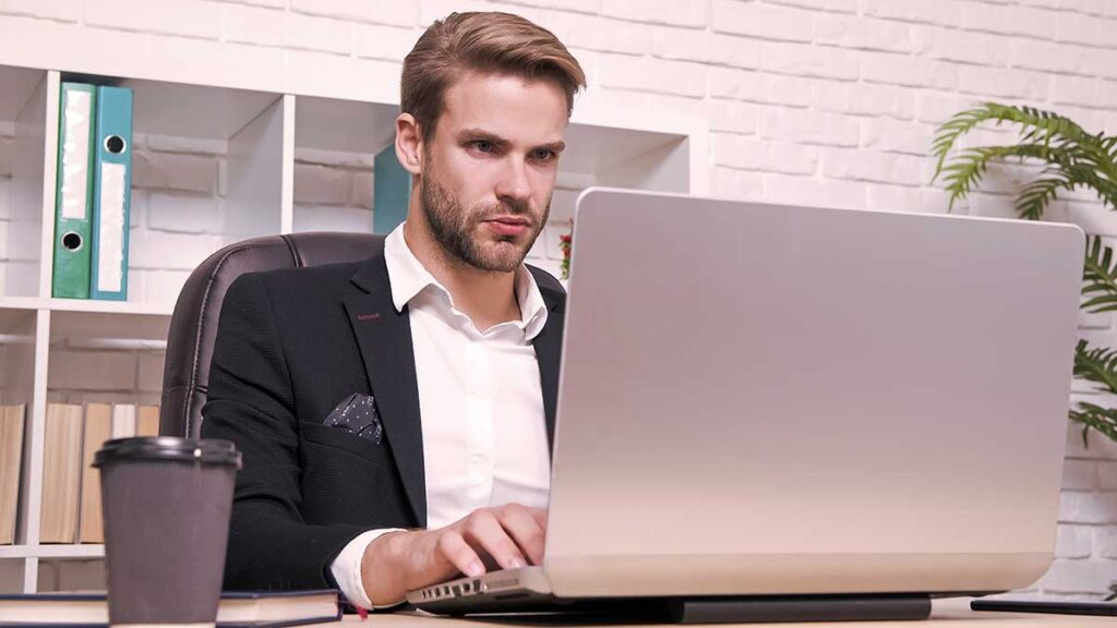 Wpadki w czasie zdalnych rekrutacji w branzy it synku zjadlbys schabowego kat