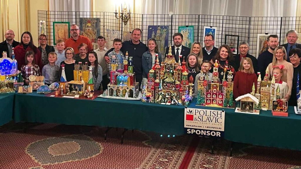 Wreczenie nagrod zwyciezcom konkursu szopek krakowskich w nowym jorku kat