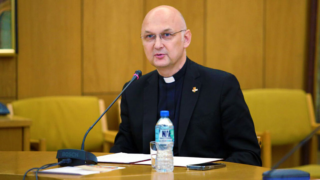 Wspolpraca duszpasterzy ze swieckimi przyszloscia duszpasterstwa polonijnego kat