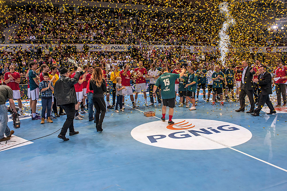 Zakonczenie kariery wielkiej gwiazdy czyli krolu arturze dziekuje kat 48