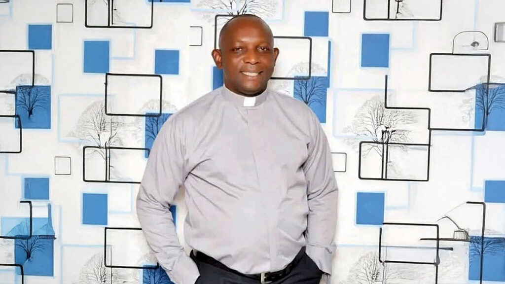 Zatrzymano zamieszanych w porwanie i zabojstwo ksiedza w nigerii kat
