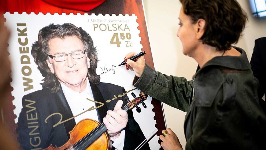 Zbigniew wodecki na znaczku pocztowym w dniu 72 urodzin kat