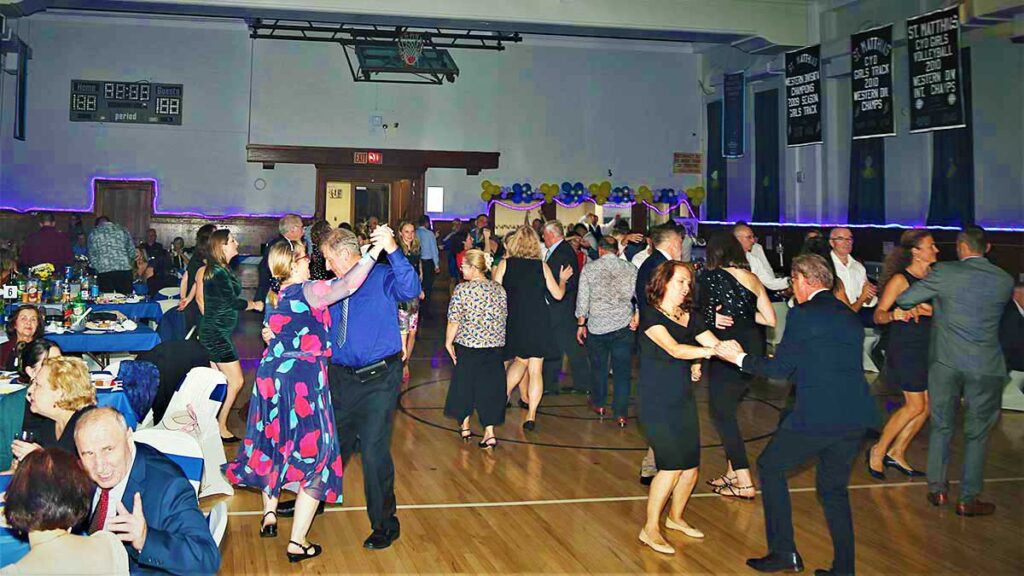 Zdjecia z balu charytatywnego childrens smile foundation upamietniajacego ks pralata piotra zendziana kat