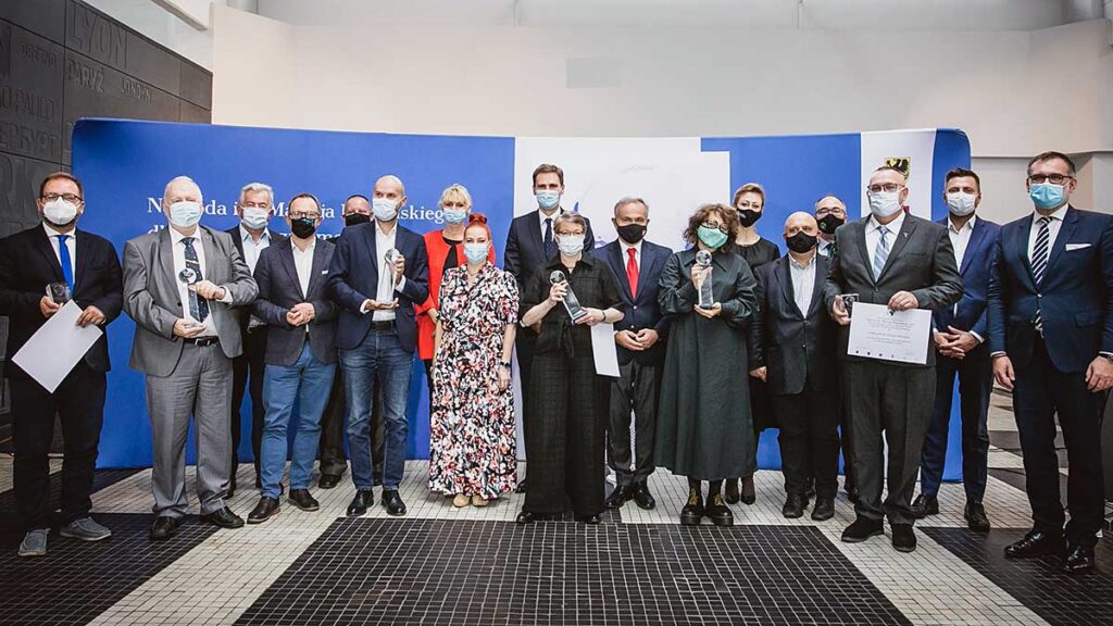 Zgloszenia do nagrody im macieja plazynskiego 2022 dla dziennikarzy i mediow sluzacych polonii kat