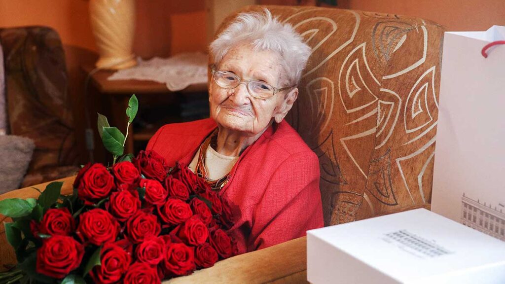 Zmarla najstarsza polka tekla juniewicz miala 116 lat kat
