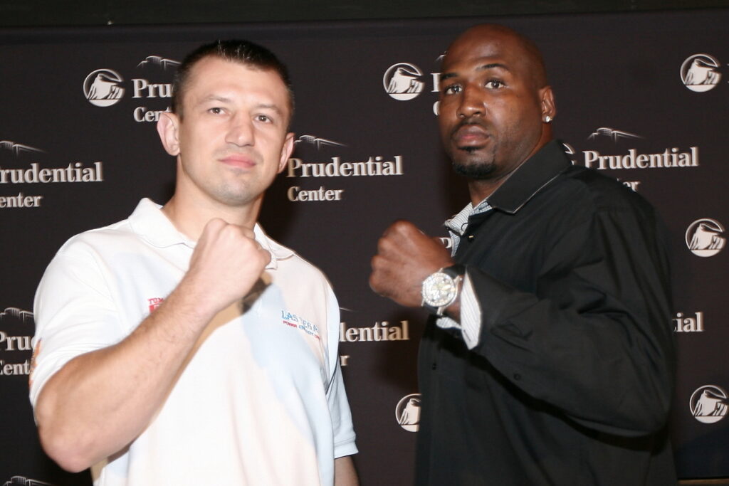 Znokautuje adamka kat 48