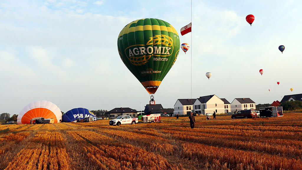 34 balonowy puchar leszna kolorowe niebo i noc pelna emocji kat