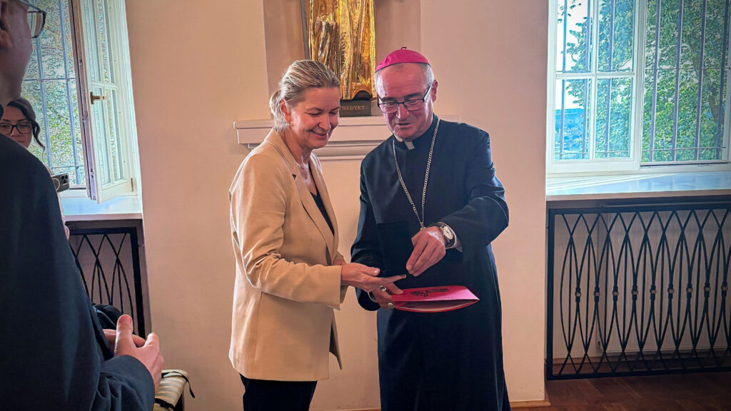 Badaczka polskich sladow w austrii joanna lukaszuk ritter uhonorowana medalem kat