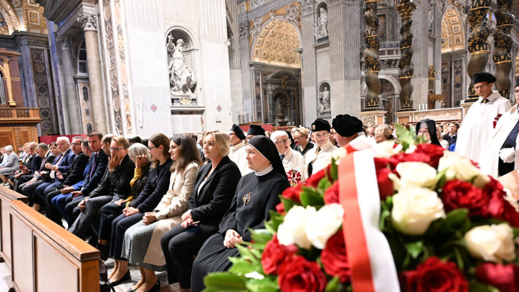 Bp chrzaszcz jan pawel ii byl papiezem globalnym o sercu lokalnym kat