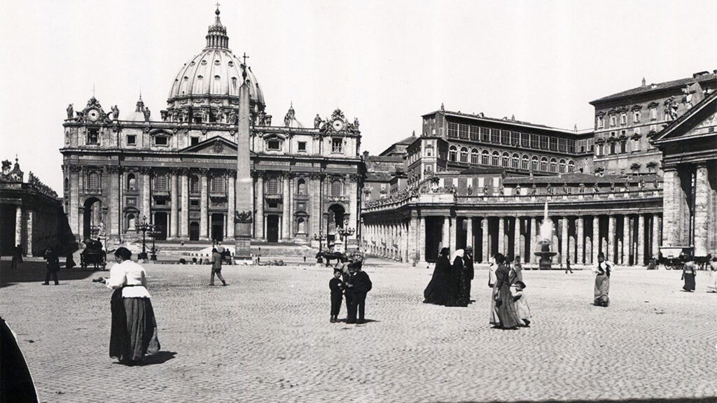 Muzea watykanskie i niezwykla wystawa fotografii moscioniego kat