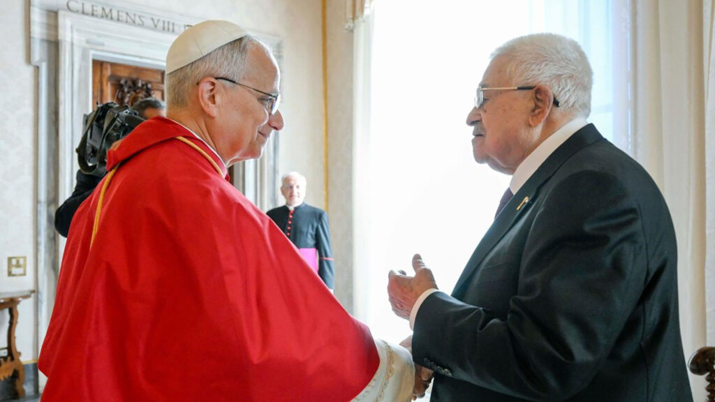 Papiez spotkal sie z prezydentem palestyny kat