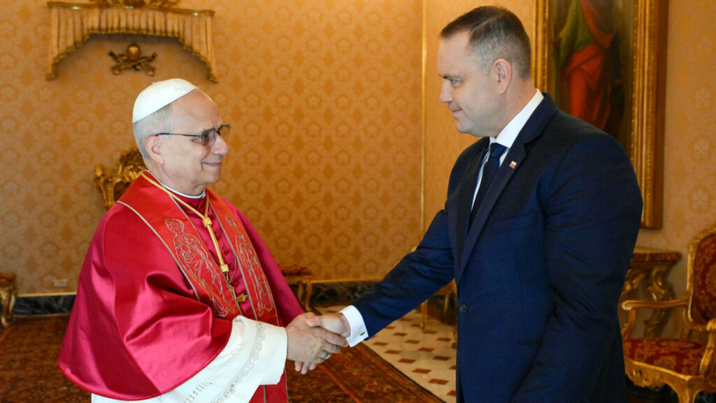 Wizyta prezydenta nawrockiego w watykanie komunikat biura prasowego stolicy apostolskiej kat