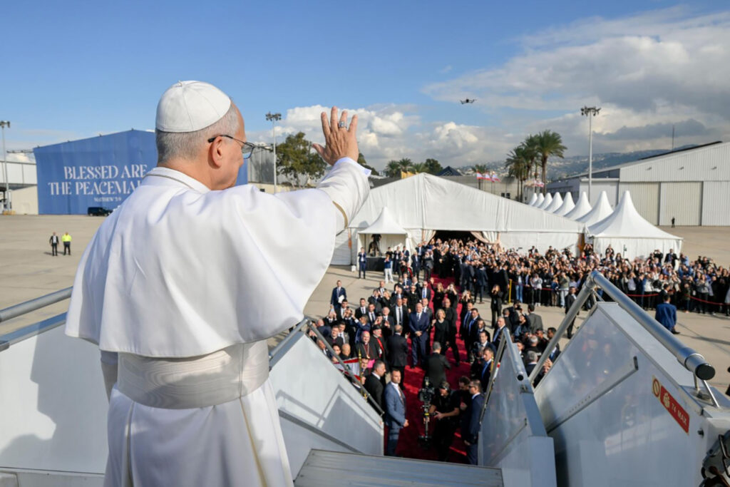 Pope beirut body end