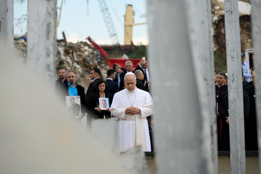 Pope beirut victims