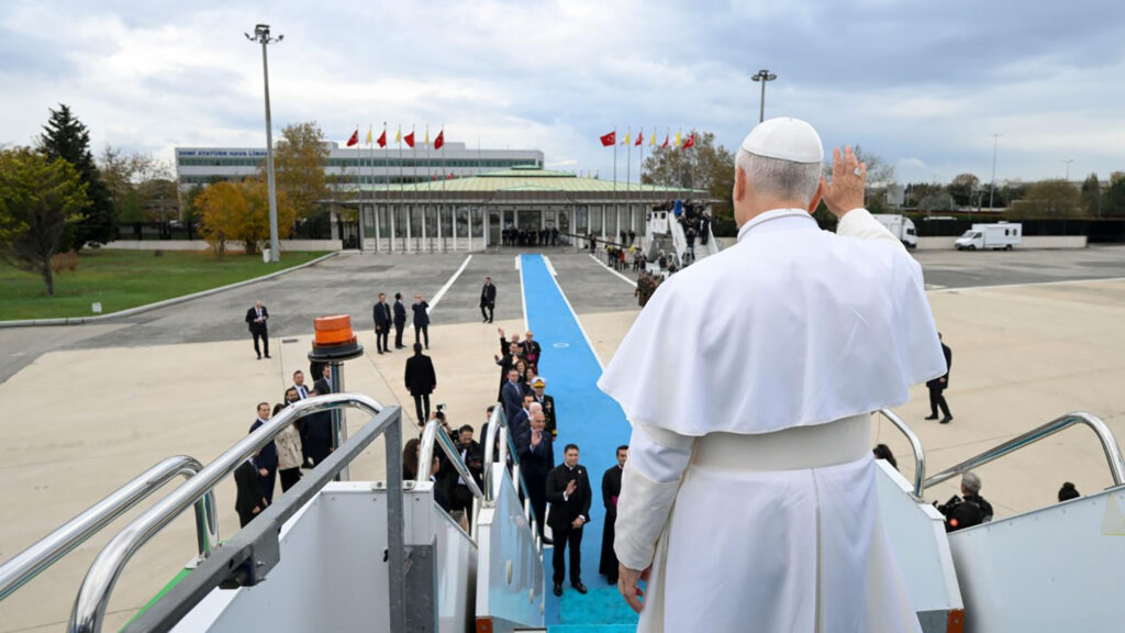 Pope flight head
