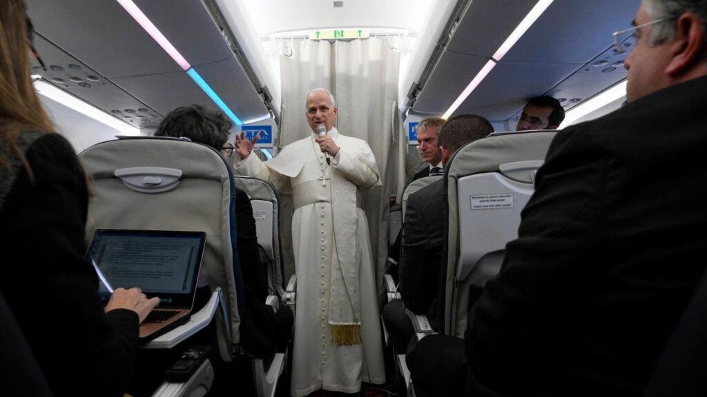 Pope plane head