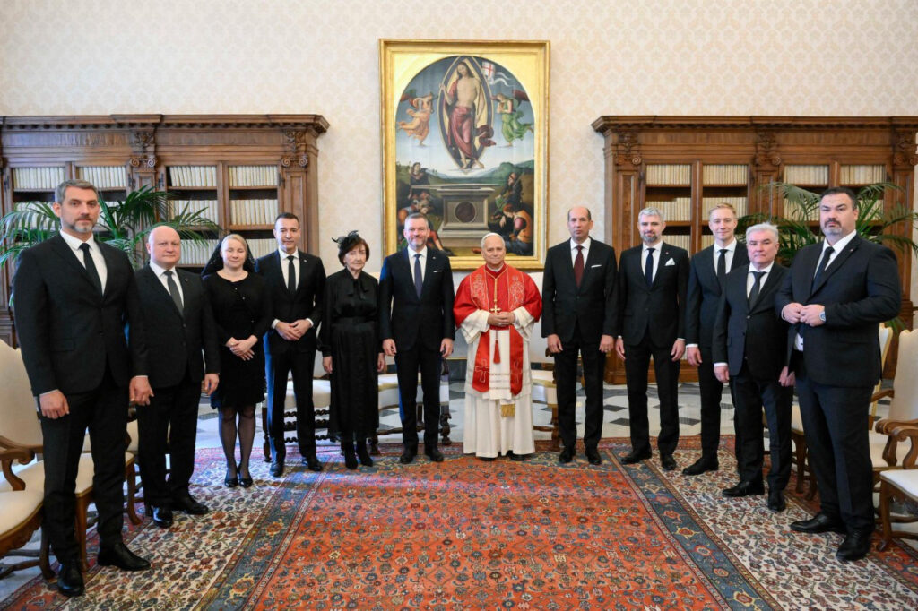 Pope slovakia body