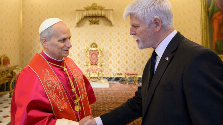 Czech pres pope head