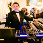 Dj halat head