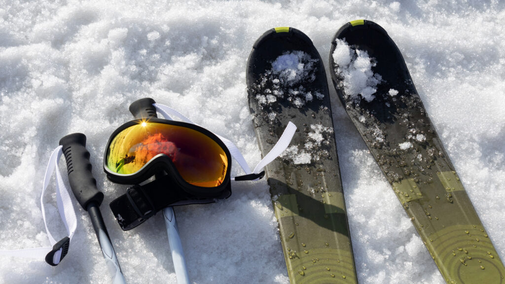 Winter equipment shutter