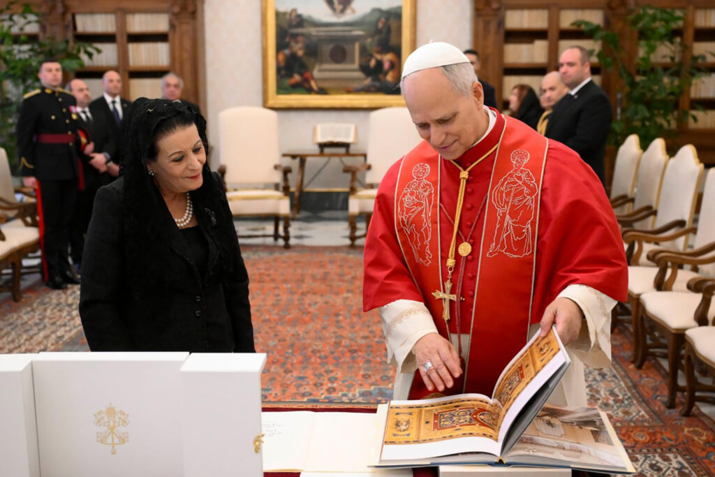 Pope malta body