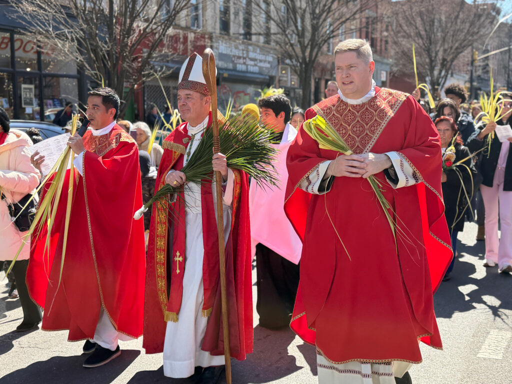 Procession body