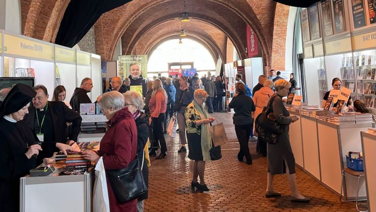 Books poland article head