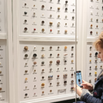 Buttons article ewa head