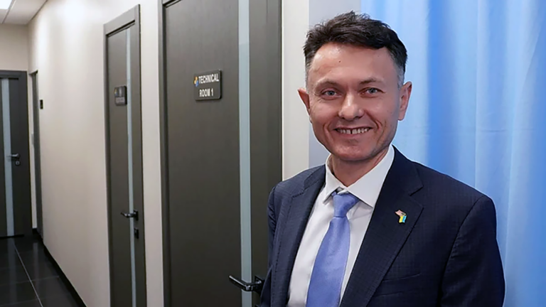 Chirurg m fulmes md phd w nowym jorku wykrywa i leczy choroby odbytu