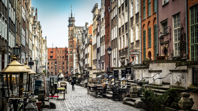 Gdansk olx shutterstock head