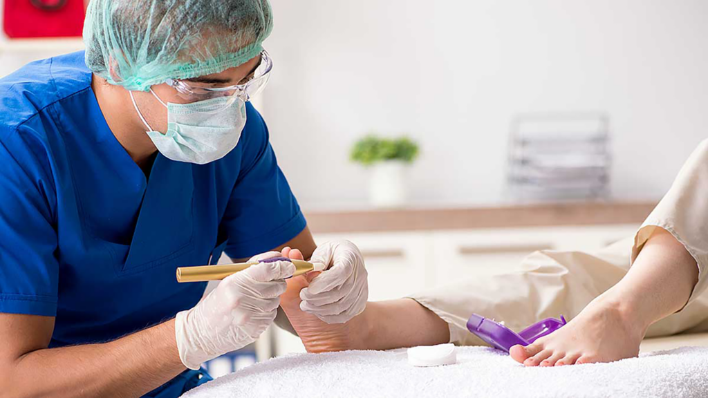 Lekarz podiatra dermatolog i reumatolog w nowym jorku halina semla pulaski leczy choroby nog i stop na greenpoincie