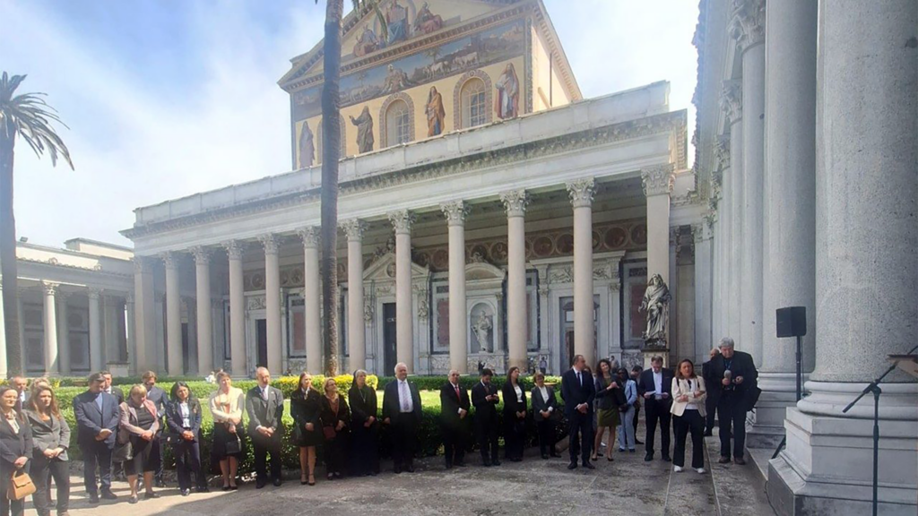 May gathering vatican head