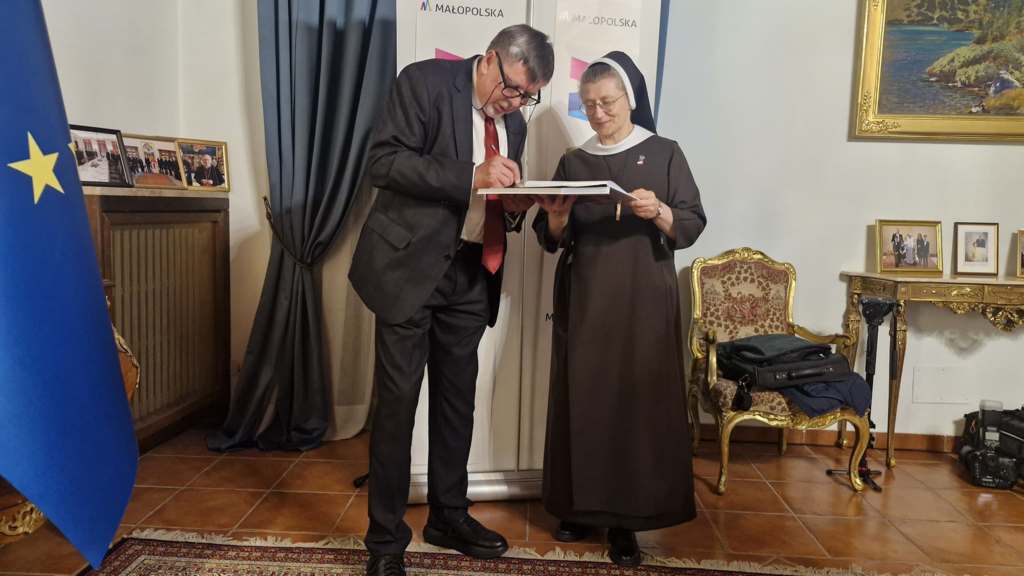 Polish photos anniversary body