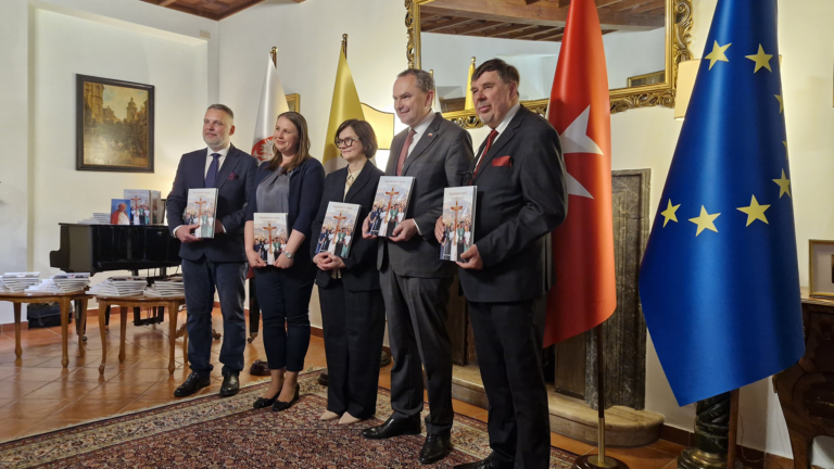 Pope anniversary polish photo head