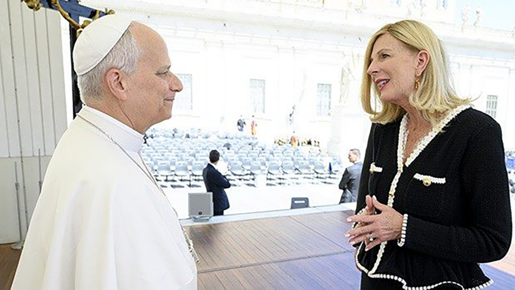 Pope mobile conversation body