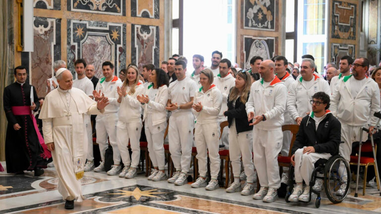 Pope winter games head