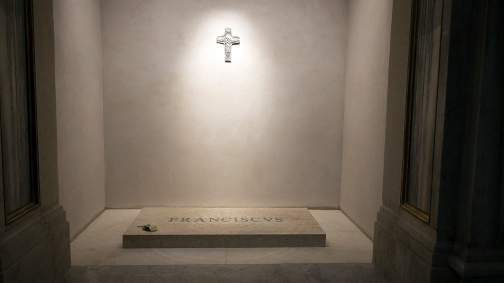 Tomb pope francis head