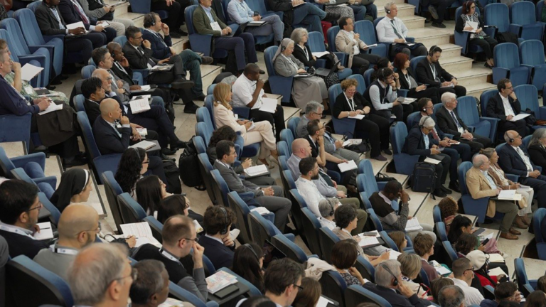 Ai conf vatican head