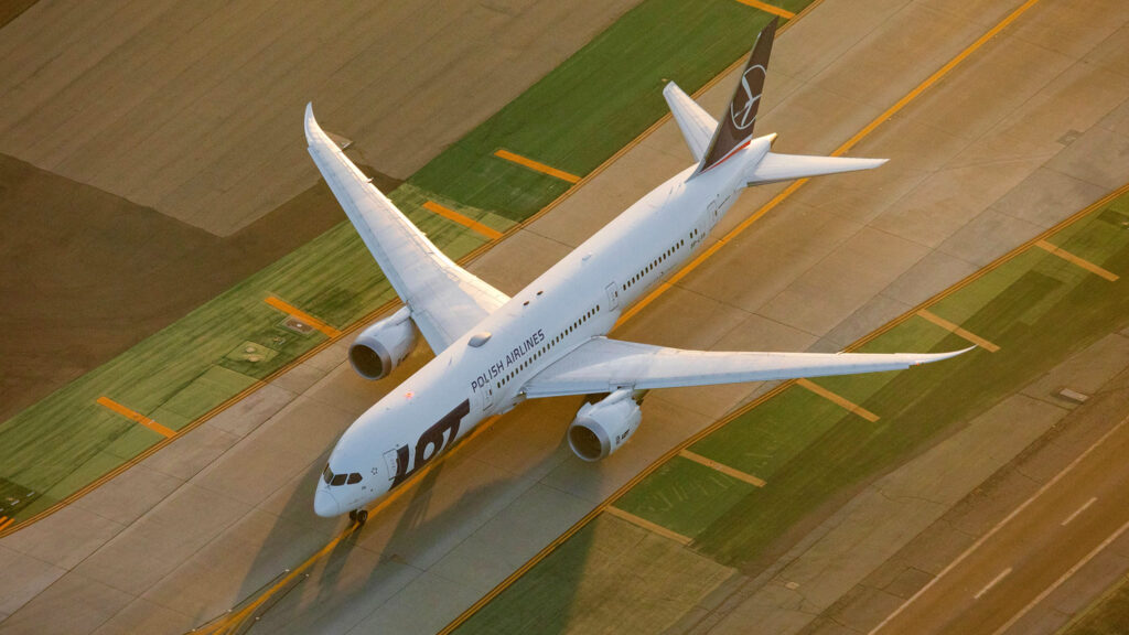 Boeing 787 Dreamliner Polskich Linii Lotniczych LOT na lotnisku w Los Angeles – samolot tego samego typu obsługuje nową trasę Warszawa–San Francisco od 6 maja 2026 roku