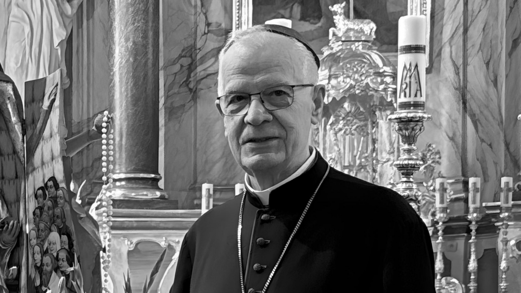 In memory Jozef Michalik head