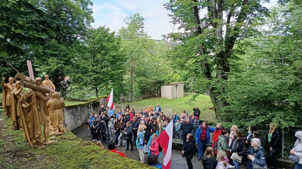 Lourdes pilgrimage body