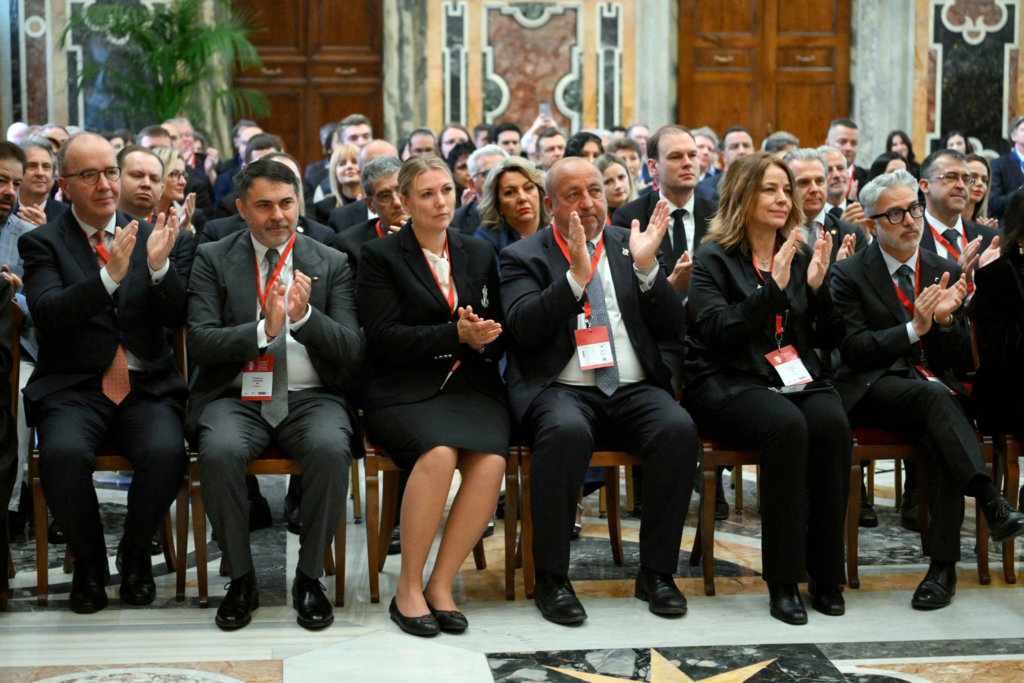 Pope leo body audience