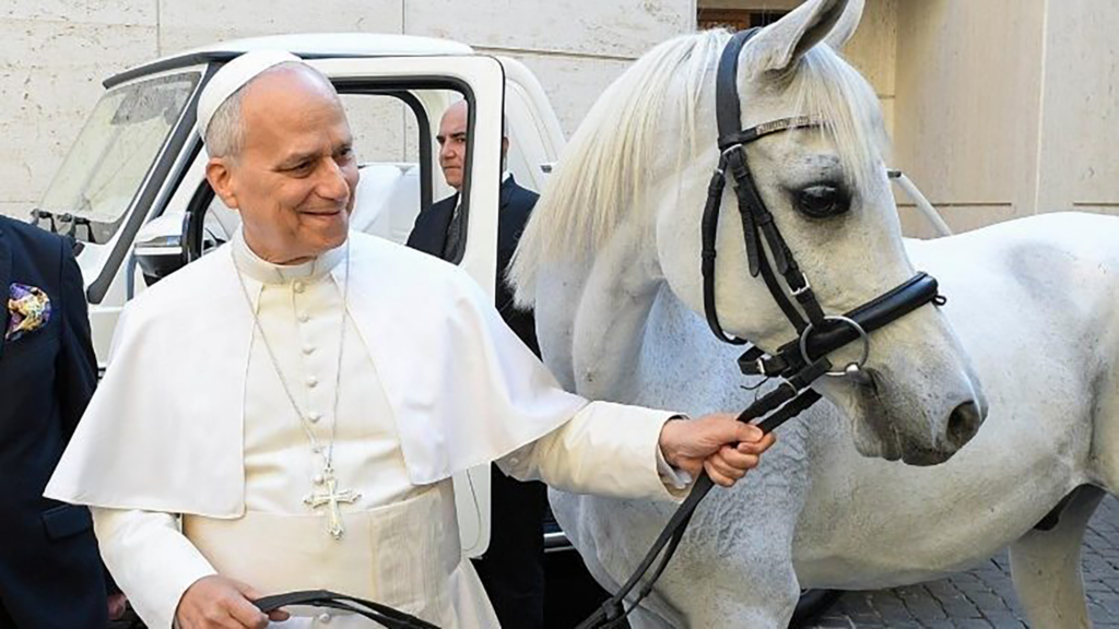 Pope leo gifts horse head