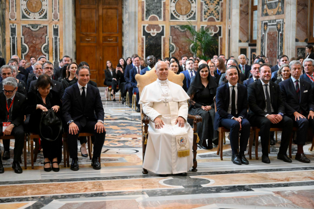 Pope leo interact body
