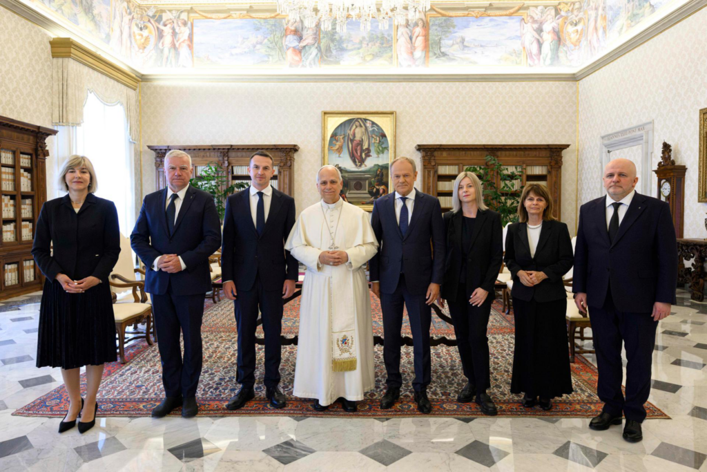 Pope leo tusk body last