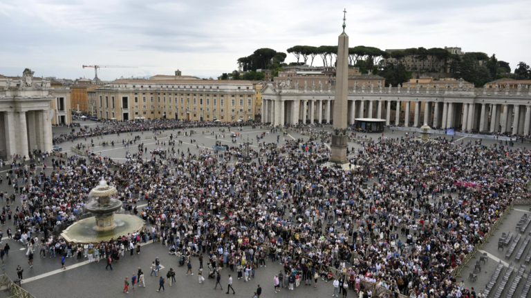 Pope peace call head
