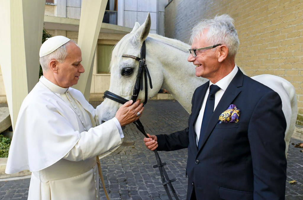 Pope pole gift body